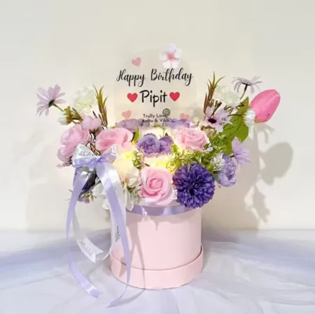 Bloom Box Akrilik Ucapan Ulang Tahun Seram Bagian Barat